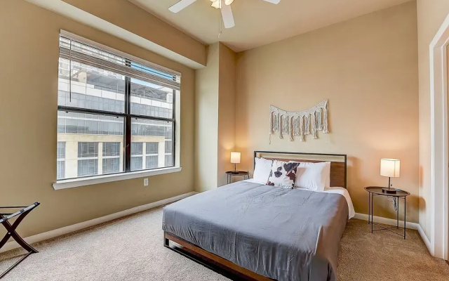 photo 4 of FRONTDESK Oakwood Residence Apts Uptown Dallas