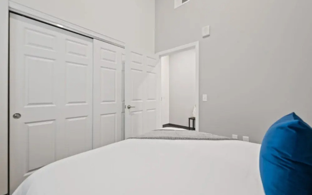 photo 4 of Apartments in Pittsburgh's Cultural District by Frontdesk
