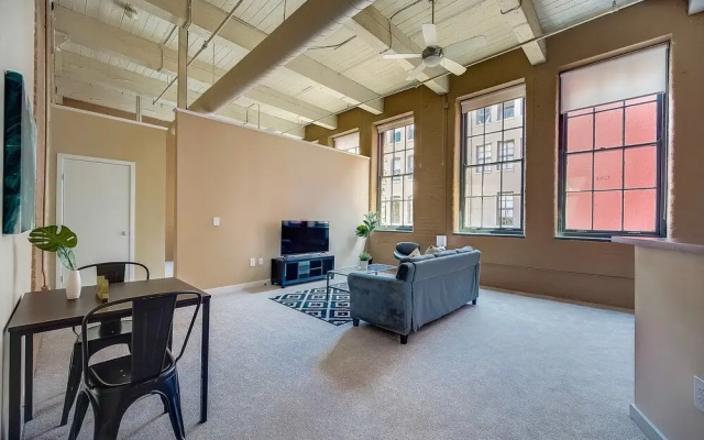 photo 2 of FRONTDESK Sycamore Place Apts Downtown Cincinnati