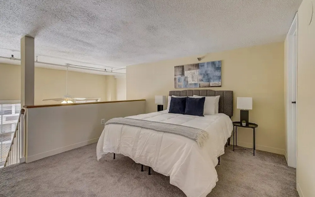 photo 4 of FRONTDESK The Cosmopolitan Apts Philadelphia