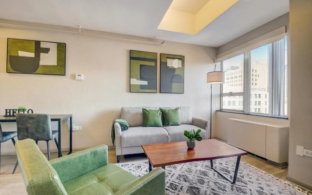 photo 2 of FRONTDESK Vue at 3rd St Apts Downtown Louisville