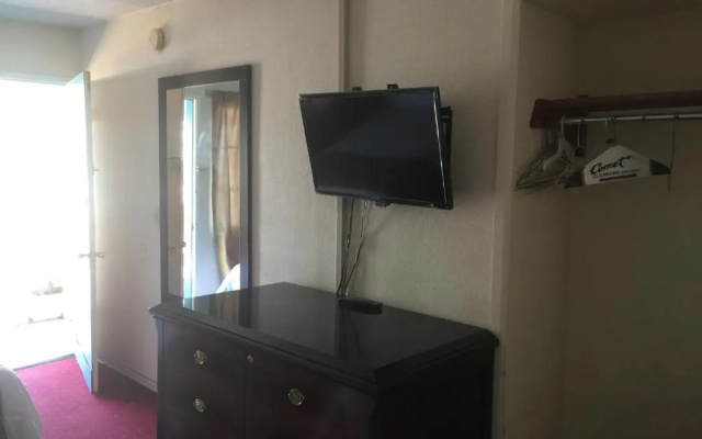 photo 5 of Frontier Motel
