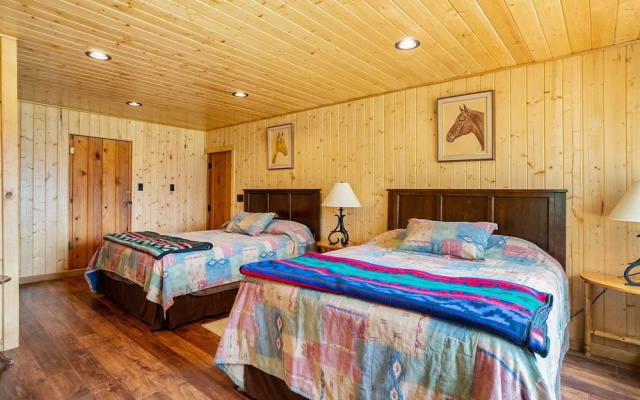 photo 3 of Frontier Mountain Retreat - Monthly Long-term Vacation Rental 30+ Days Minimum -- Estes Park 1 Bedroom Apts by RedAwning
