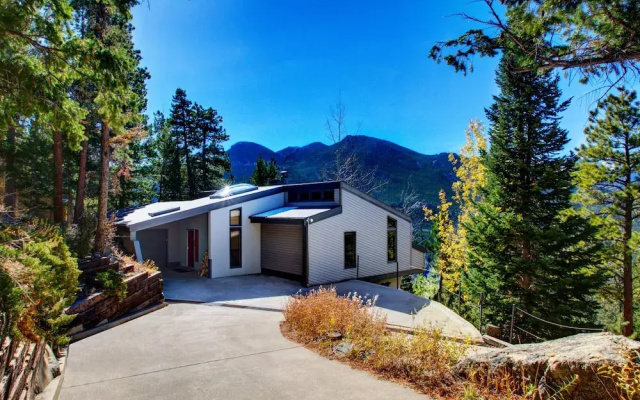 photo 2 of Frost Private Colorado - 3 Br Home
