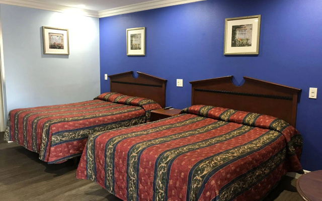 photo 4 of Fullerton Lodge