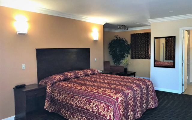 photo 5 of Fullerton Lodge
