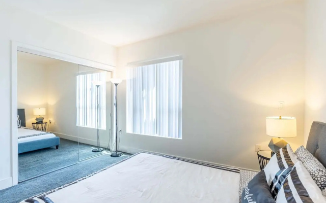 photo 3 of Fully Furnished 3br Apartment On Poinsettia Pl 3 Bedroom Apts by RedAwning