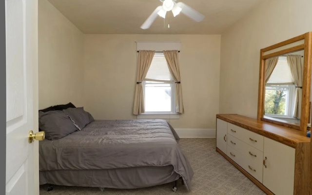 photo 5 of Fully Furnished 4-bedroom Located on a Quiet Block