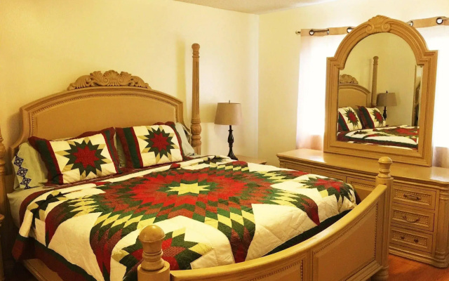 photo 4 of Fully Furnished Apartment in Glendale