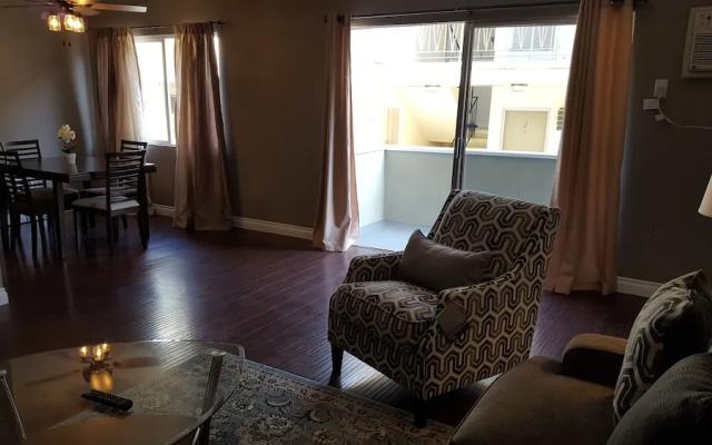 photo 4 of Fully Renovated 1 min. to Melrose Ave.