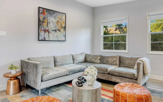 photo 2 of Fulton I By Avantstay Modern Haven In Downtown(No Front Desk Contact The 5 Days In Advance)