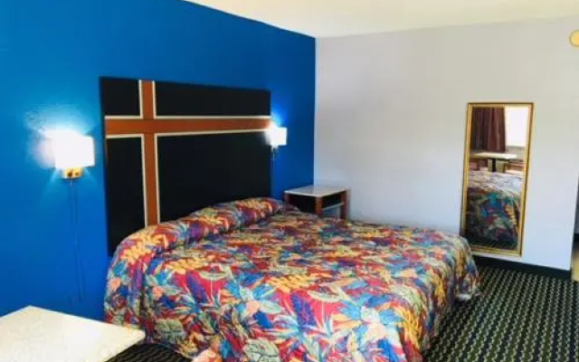 photo 3 of Fulton Inn