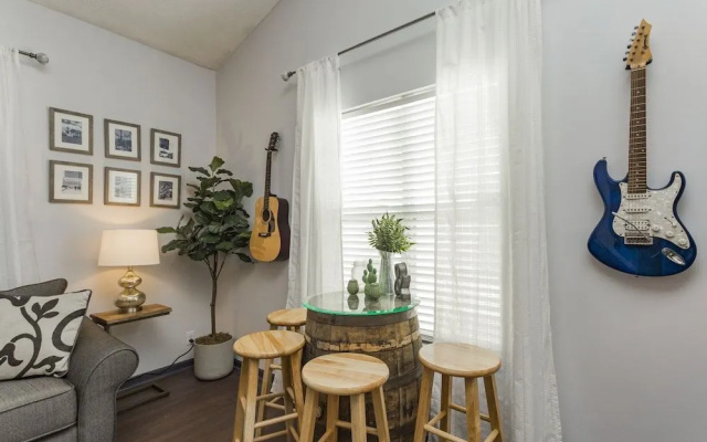 photo 3 of Fun Buena Vista Heights Home Close to Downtown