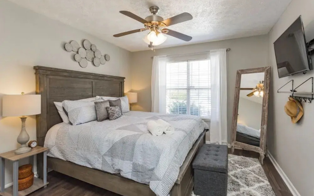 photo 4 of Fun Buena Vista Heights Home Close to Downtown