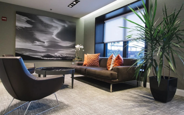 photo 5 of Furnished Quarters at Grove Pointe