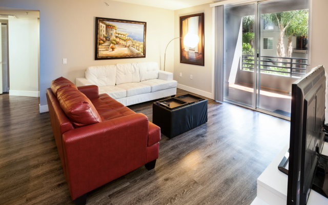 photo 2 of Furnished Suites In Corporate Center Apartments