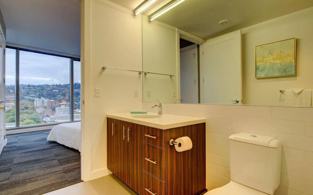 photo 4 of Pelicanstay in Downtown Portland