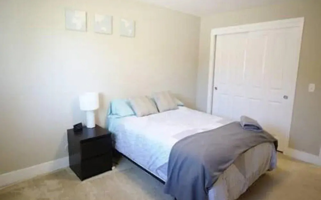 photo 5 of Furnished Washer & Dryer Near HWY 101