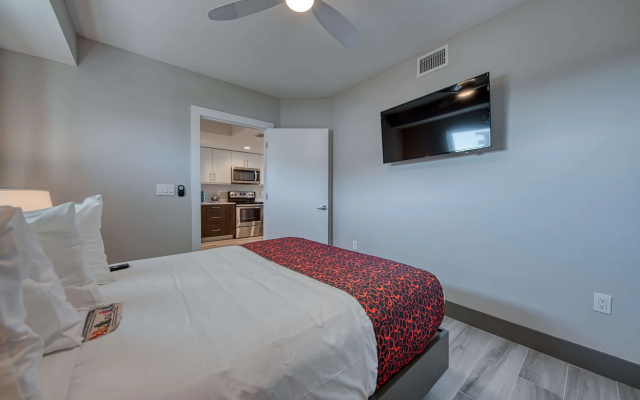 photo 2 of FUSION Resort Waterfront Suites