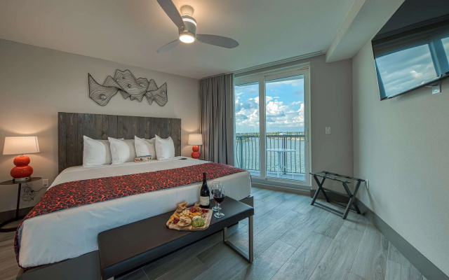 photo 3 of FUSION Resort Waterfront Suites