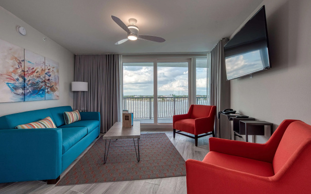 photo 4 of FUSION Resort Waterfront Suites