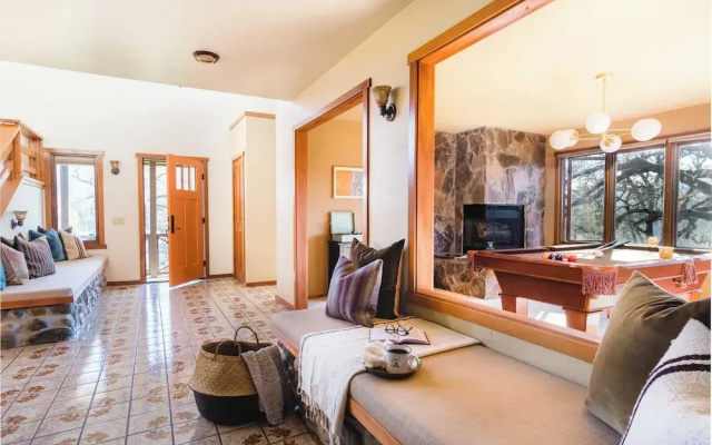 photo 3 of 3.5-acre 5bdr Rereat w/ Views, Pool + Hot Tub, Fire Pit Gable by Avantstay