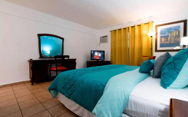 photo 2 of Gables Inn