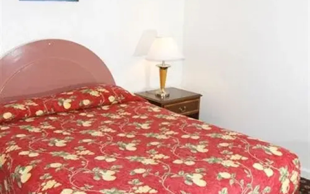 photo 3 of Gables Motel