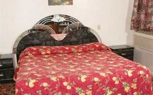 photo 4 of Gables Motel