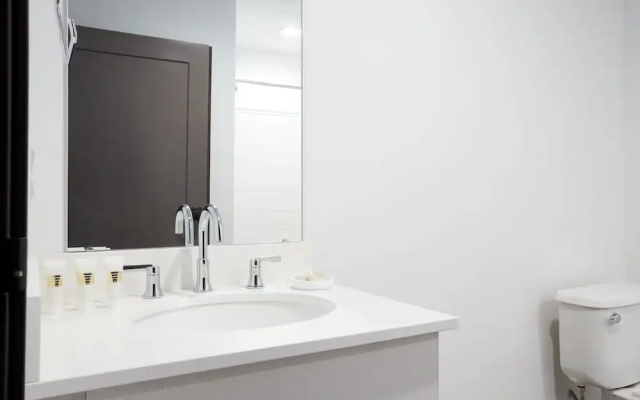 photo 4 of Sonder Gabriel Richard Apartments Downtown