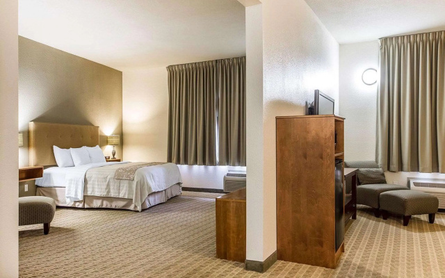 photo 2 of Gaia Hotel & Spa Redding, an Ascend Collection Hotel