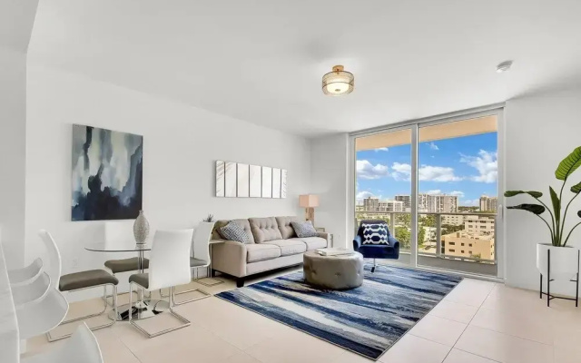 photo 5 of Top Fort Lauderdale Condo 9th Floor - Private and Sanitized, Hotel Amenities, Free Parking for Stays Over 27 Days, 400 ft From the Beach. Hosted by Super Host!