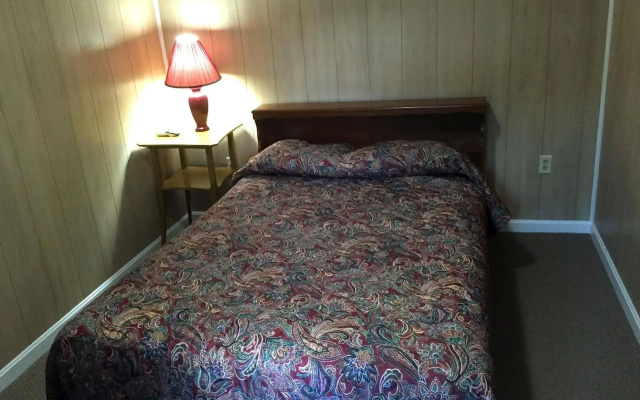 photo 4 of Gallagher's Travels Bar Harbor Motel & Cabins
