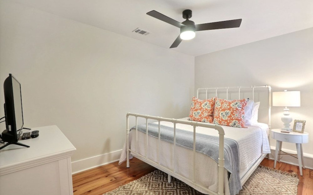 photo 5 of Gallery Stays - Parkside Loft
