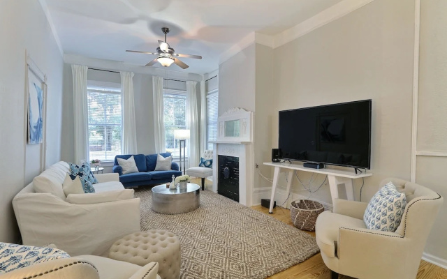 photo 2 of Gallery Stays - Parkside Manor