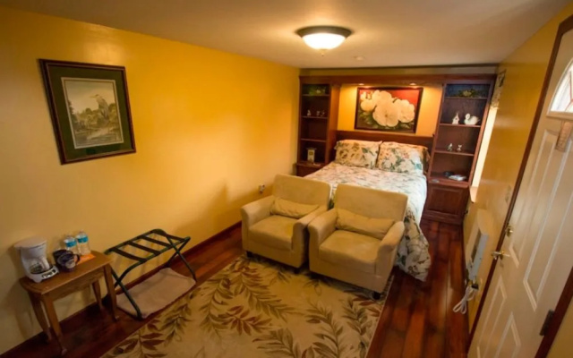 photo 4 of Garden Gate Get-A-Way Bed & Breakfast