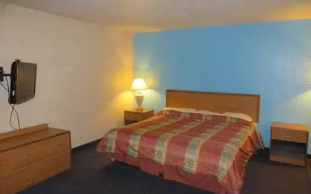 photo 2 of Garden Inn Suites