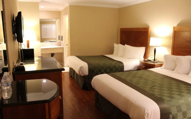 photo 2 of Garden Inn