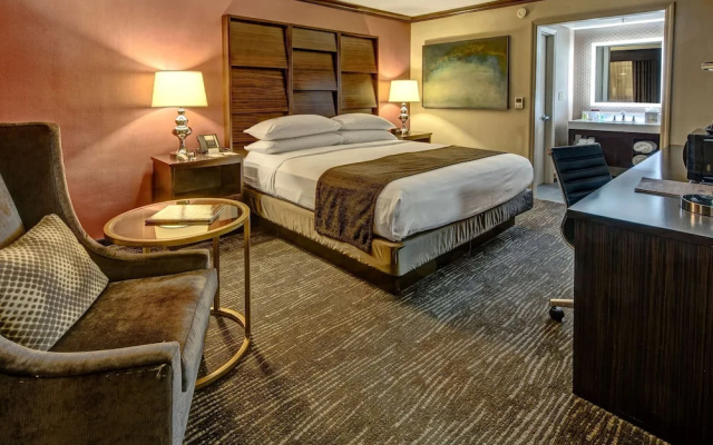 photo 2 of Garden Plaza Hotel Inn and Suites Decatur