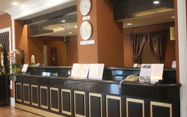 photo 2 of Garden Suite Hotel