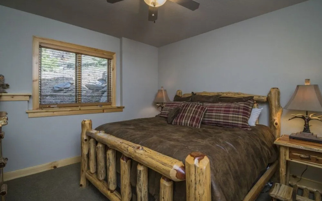 photo 4 of Garlands' Alpine Lodge Luxury Vacation At Windcliff 3 Bedroom Home by RedAwning