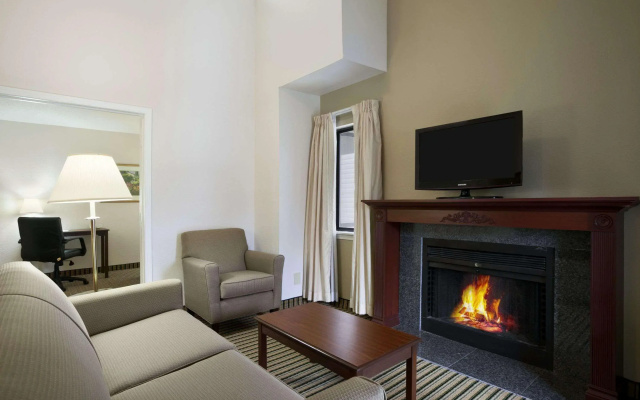 photo 3 of Hawthorn Suites By Wyndham Troy, MI