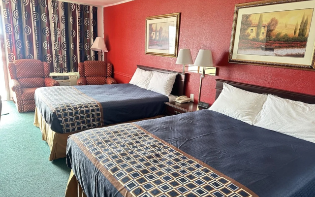 photo 2 of Gateway Inn