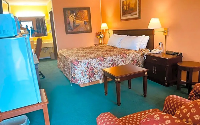photo 4 of Gateway Inn