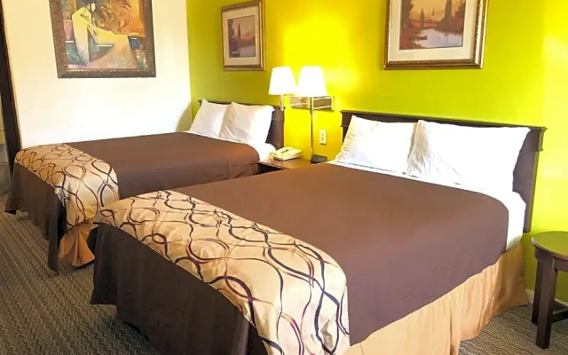 photo 5 of Gateway Inn