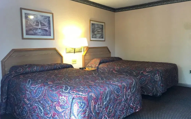 photo 2 of Gateway Inn