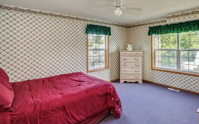 photo 5 of Gateway Inn 6 Bedroom Home