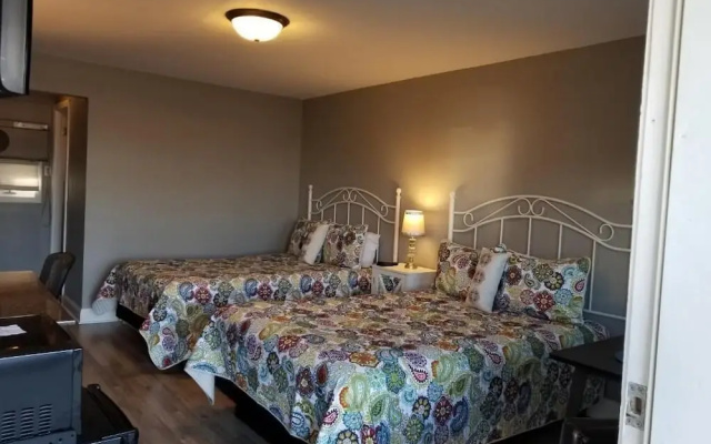 photo 4 of Gateway Inn
