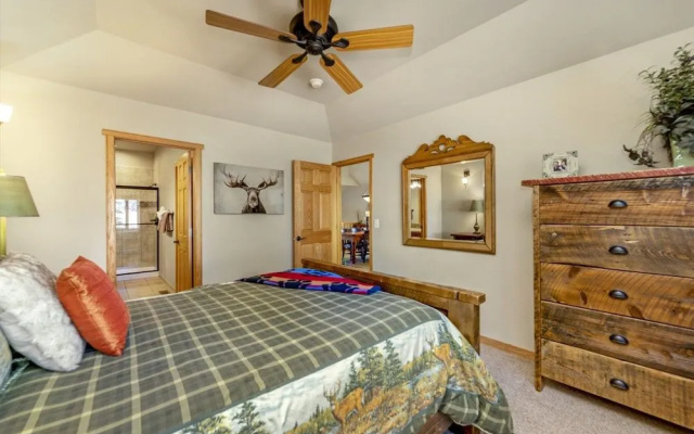 photo 5 of Gateway to the Wildside - 3 Br Townhouse