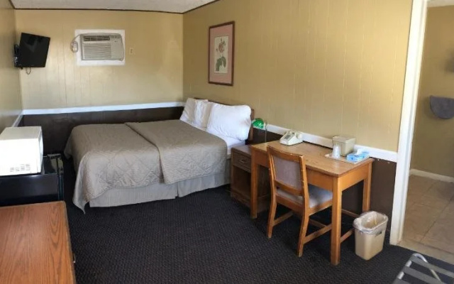 photo 5 of Geneva Inn